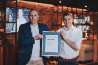Marcus Lay (badenova) mit Jungmeister Max Weber