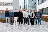 Startschuss für das gemeinsame Projekt: Mitarbeitende von badenovaNETZE und Bayernwerk Netz