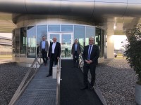 Die Vertragsparteien vor dem Meißenheimer Rathaus